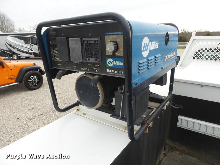 image for item DB7332 2011 Ford F550 service truck