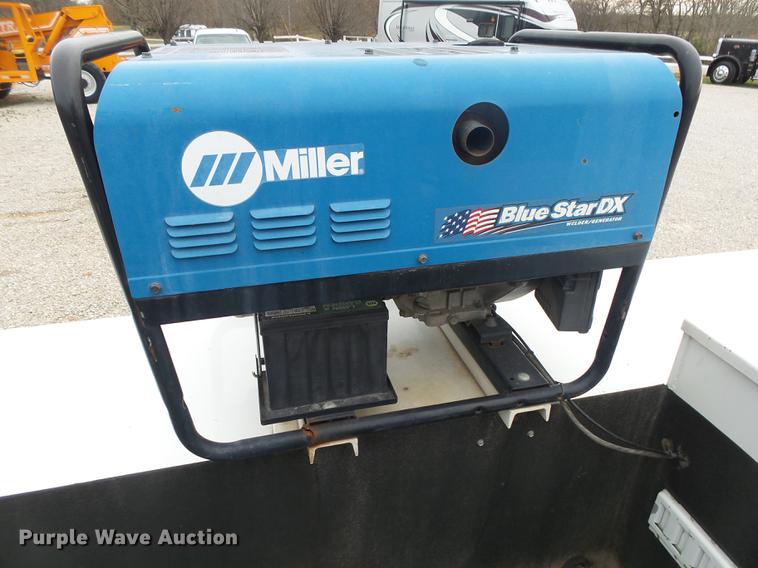 image for item DB7332 2011 Ford F550 service truck