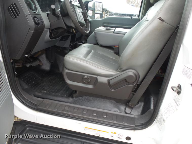 image for item DB7332 2011 Ford F550 service truck
