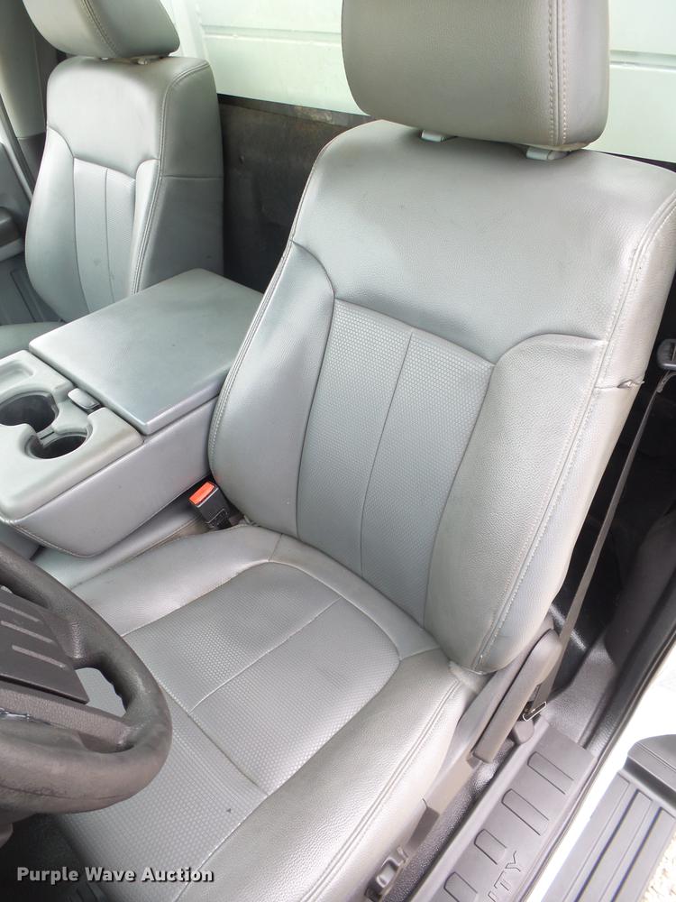 image for item DB7332 2011 Ford F550 service truck