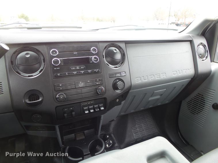 image for item DB7332 2011 Ford F550 service truck