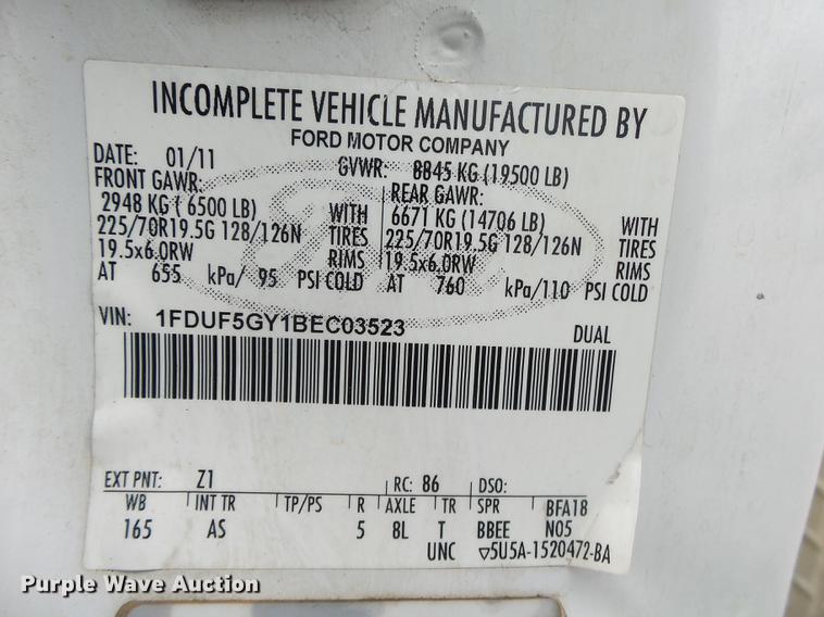 image for item DB7332 2011 Ford F550 service truck