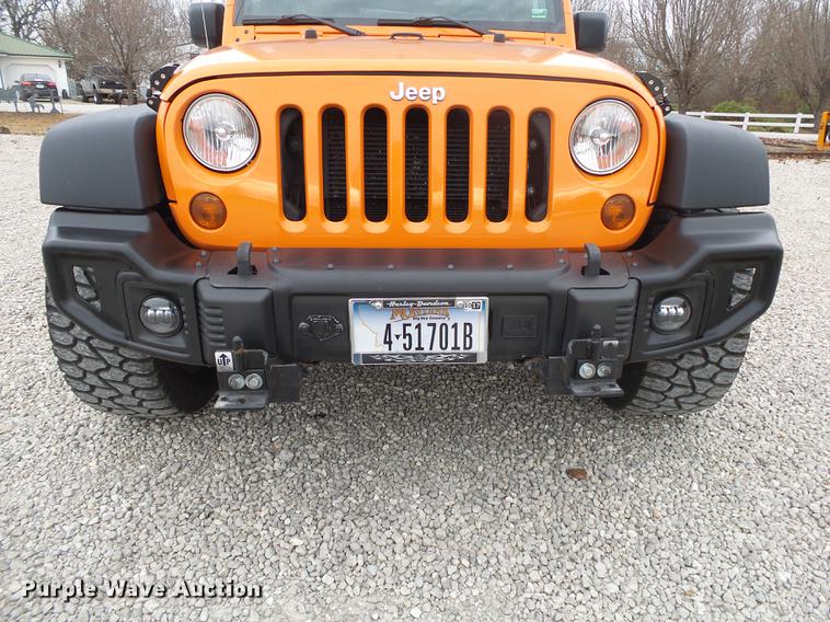 image for item DB7333 2012 Jeep Wrangler Sport SUV