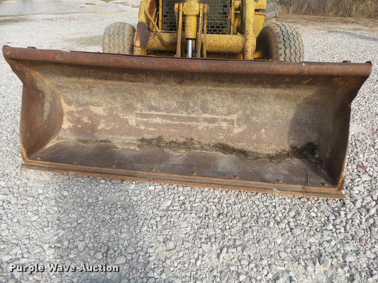 image for item DB7334 1986 John Deere 410C backhoe