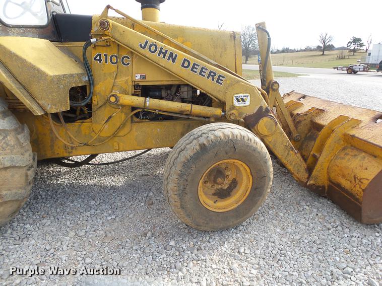 image for item DB7334 1986 John Deere 410C backhoe