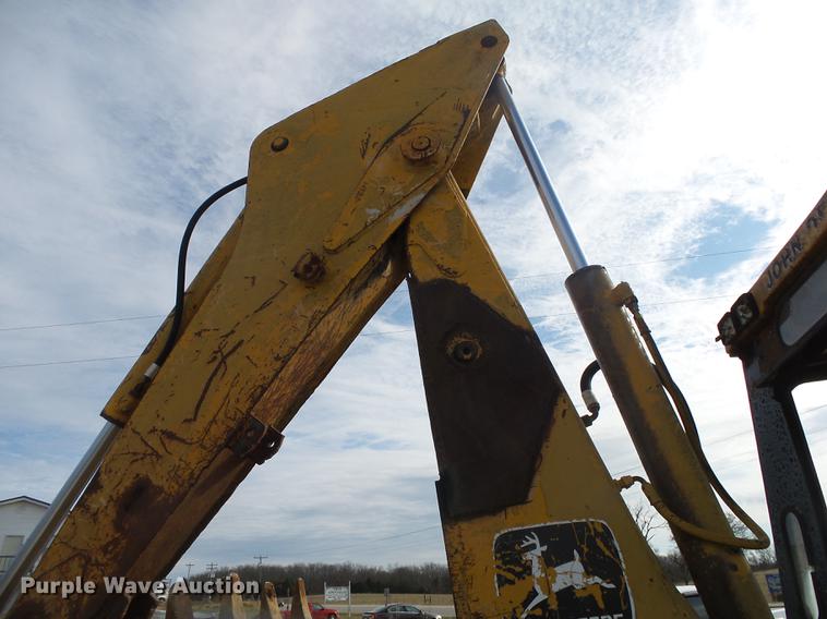 image for item DB7334 1986 John Deere 410C backhoe