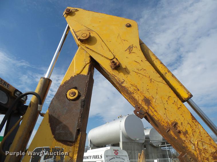 image for item DB7334 1986 John Deere 410C backhoe