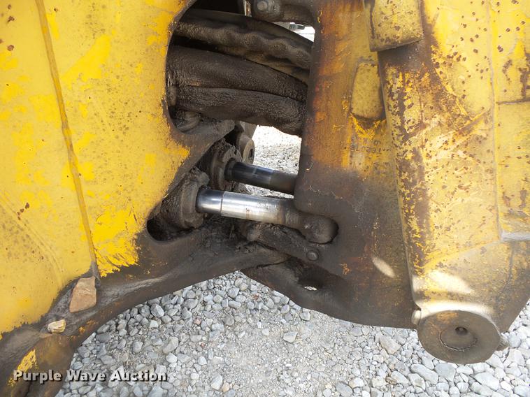 image for item DB7334 1986 John Deere 410C backhoe