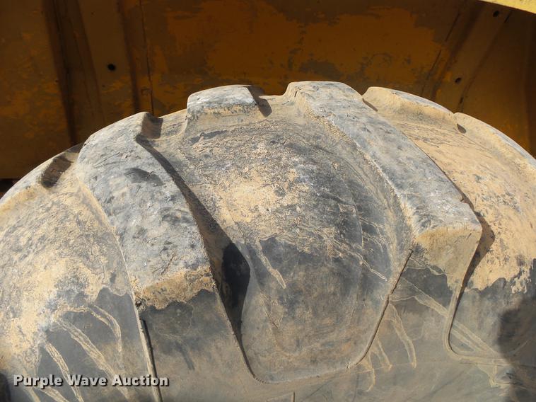 image for item DB7334 1986 John Deere 410C backhoe