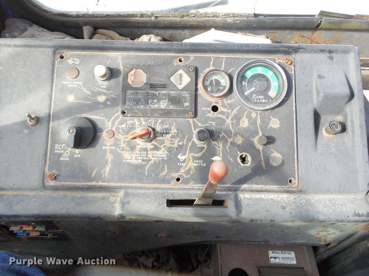 image for item DB7334 1986 John Deere 410C backhoe