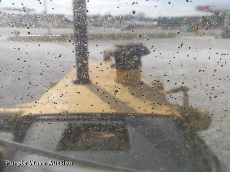 image for item DB7334 1986 John Deere 410C backhoe