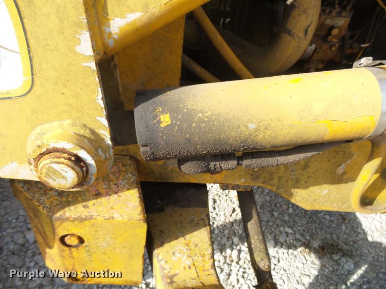 image for item DB7334 1986 John Deere 410C backhoe