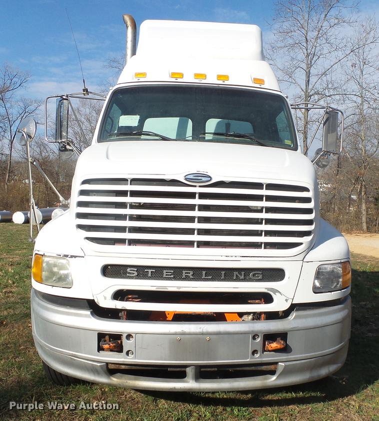 image for item DB7335 2004 Sterling 9500 semi truck