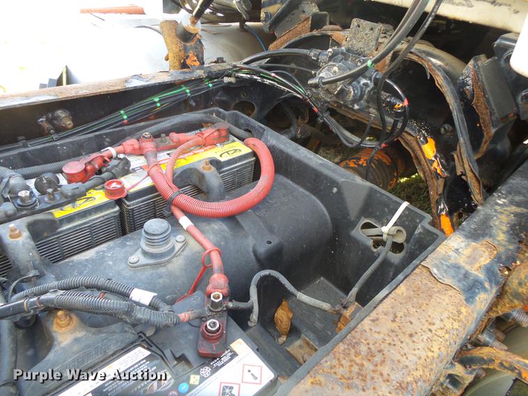 image for item DB7335 2004 Sterling 9500 semi truck