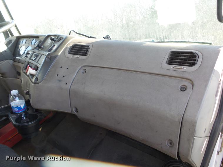 image for item DB7335 2004 Sterling 9500 semi truck