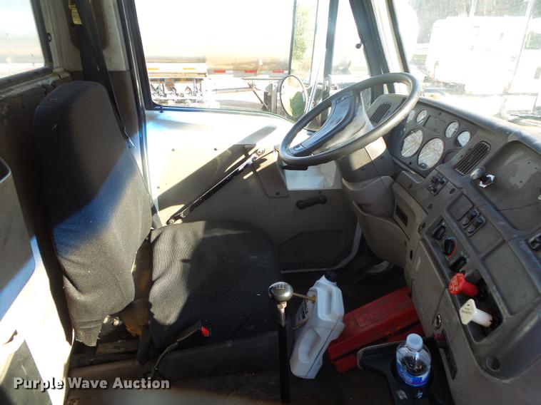 image for item DB7335 2004 Sterling 9500 semi truck