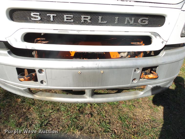 image for item DB7335 2004 Sterling 9500 semi truck