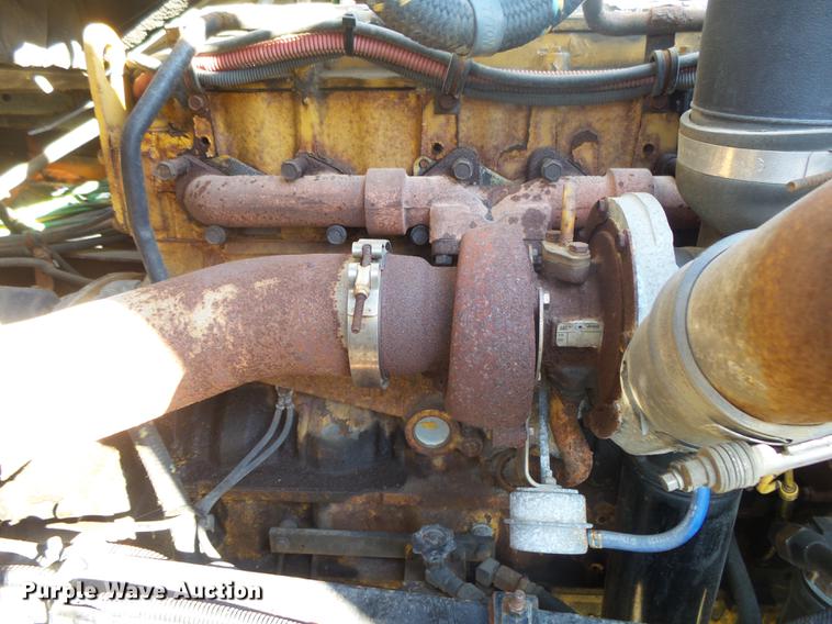 image for item DB7335 2004 Sterling 9500 semi truck