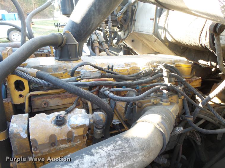 image for item DB7335 2004 Sterling 9500 semi truck