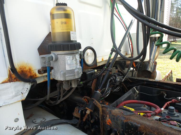 image for item DB7335 2004 Sterling 9500 semi truck