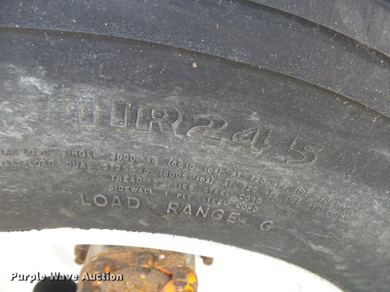 image for item DB7335 2004 Sterling 9500 semi truck