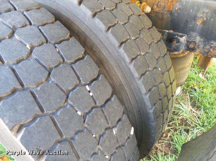 image for item DB7335 2004 Sterling 9500 semi truck