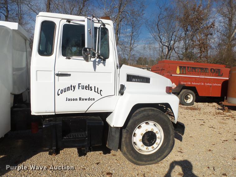 image for item DB7337 1993 Mack CS300P Midliner fuel truck