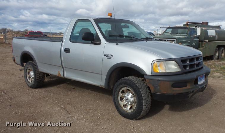 image for item DB8032 1998 Ford F250 pickup truck