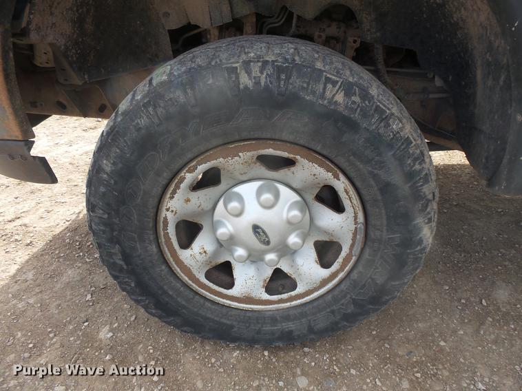 image for item DB8032 1998 Ford F250 pickup truck