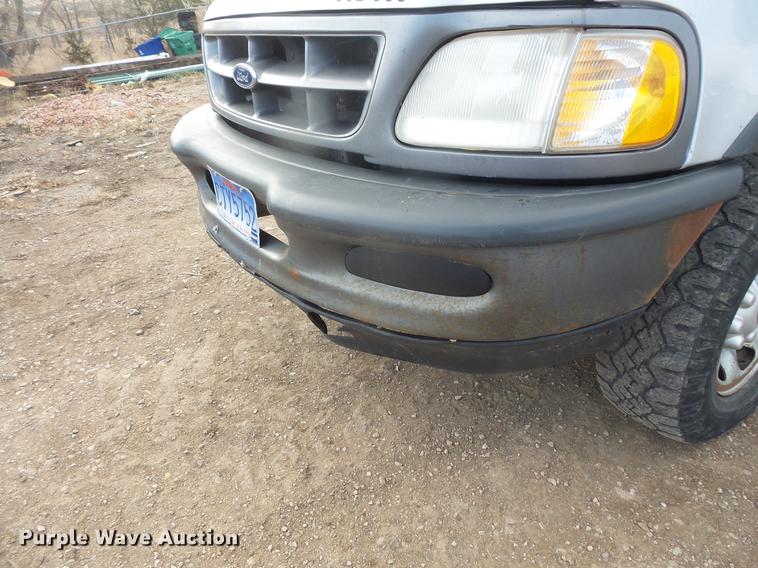image for item DB8032 1998 Ford F250 pickup truck