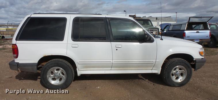 image for item DB8034 1998 Ford Explorer SUV