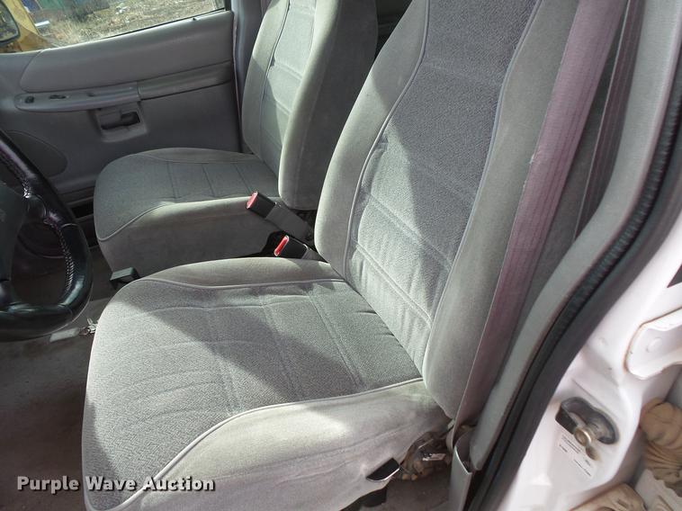 image for item DB8034 1998 Ford Explorer SUV