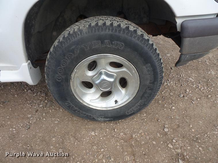 image for item DB8034 1998 Ford Explorer SUV