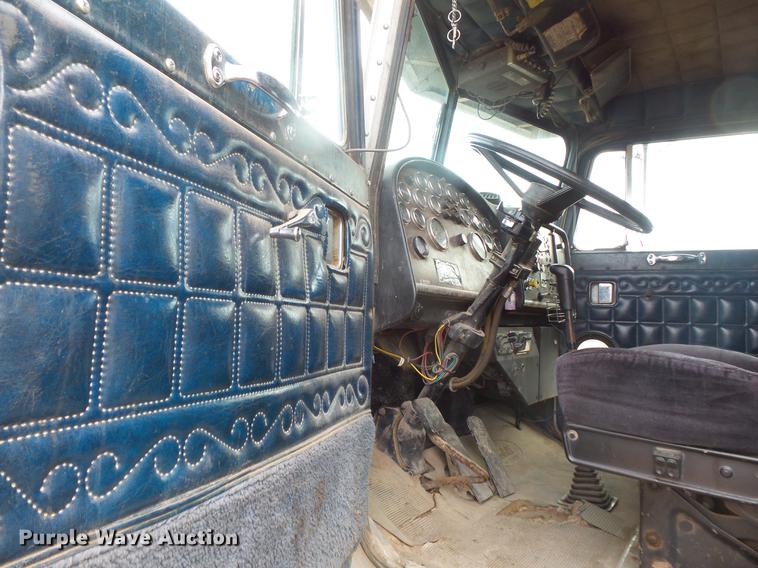 image for item DB8035 1980 Peterbilt 359 S19 dump truck