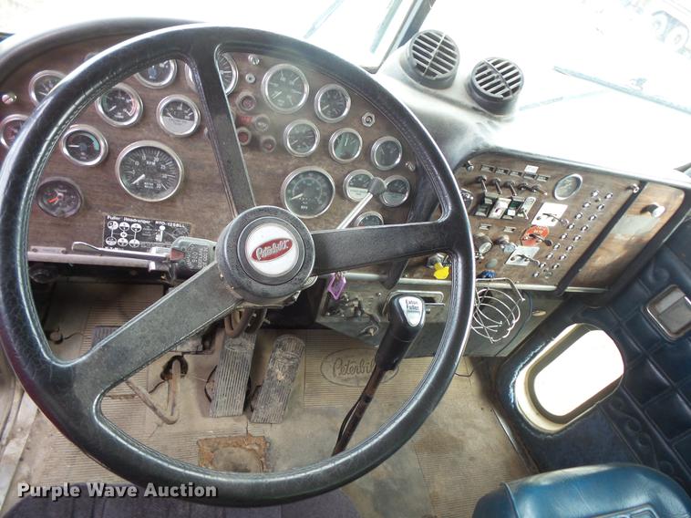 image for item DB8035 1980 Peterbilt 359 S19 dump truck