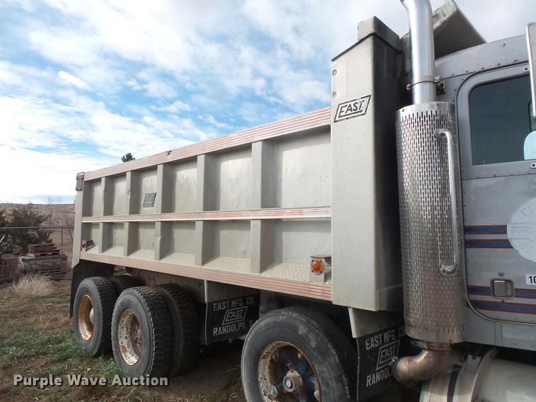 image for item DB8035 1980 Peterbilt 359 S19 dump truck