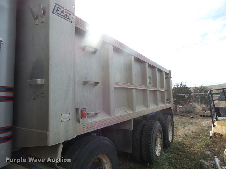 image for item DB8035 1980 Peterbilt 359 S19 dump truck