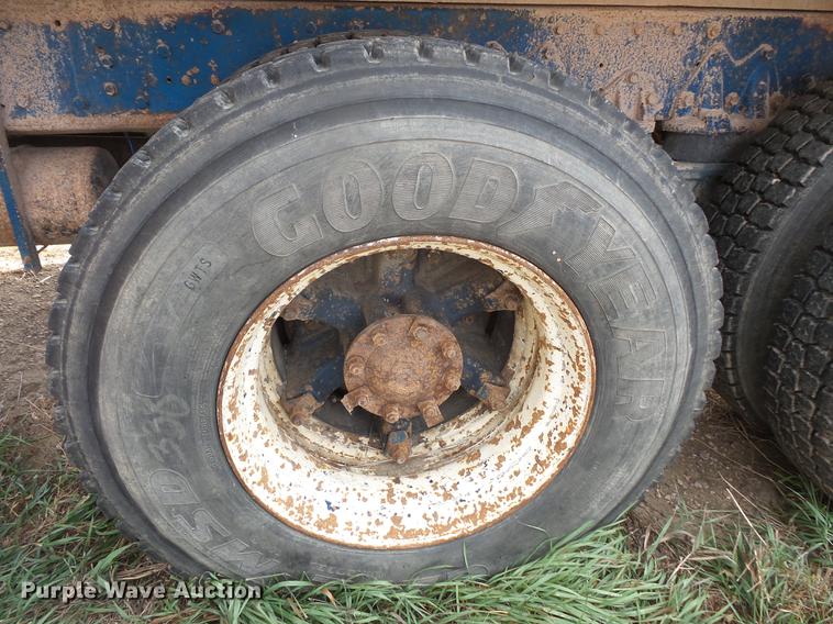 image for item DB8035 1980 Peterbilt 359 S19 dump truck