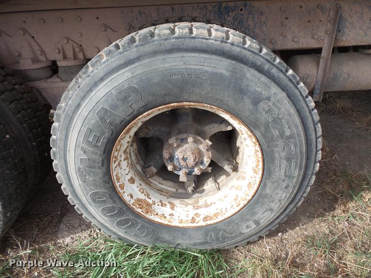 image for item DB8035 1980 Peterbilt 359 S19 dump truck