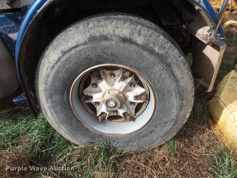 image for item DB8035 1980 Peterbilt 359 S19 dump truck