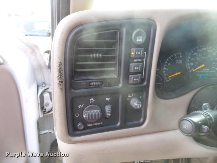 image for item DB8038 2001 Chevrolet Tahoe SUV