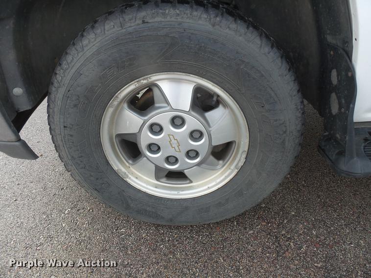 image for item DB8038 2001 Chevrolet Tahoe SUV