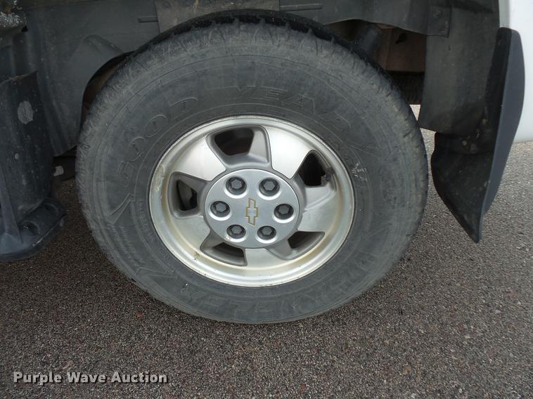 image for item DB8038 2001 Chevrolet Tahoe SUV