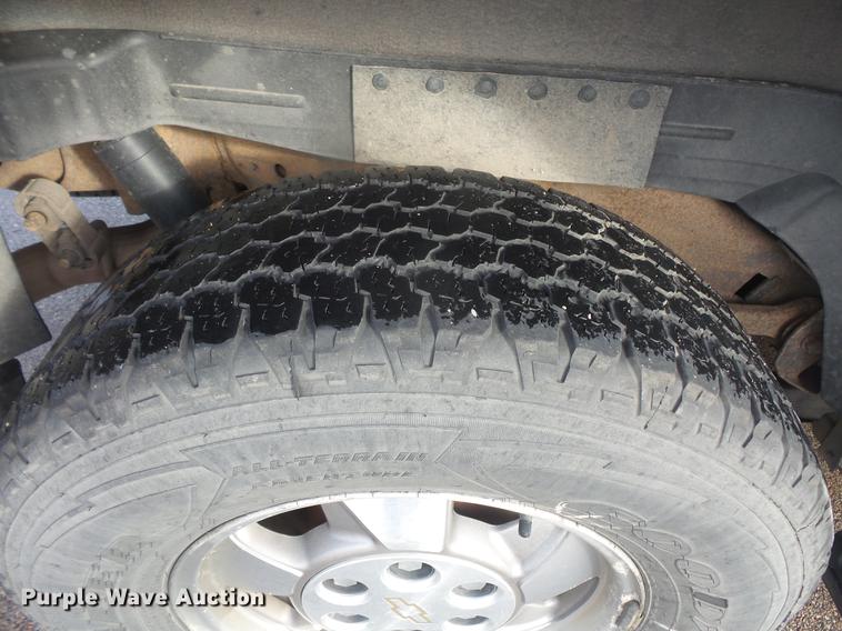 image for item DB8038 2001 Chevrolet Tahoe SUV