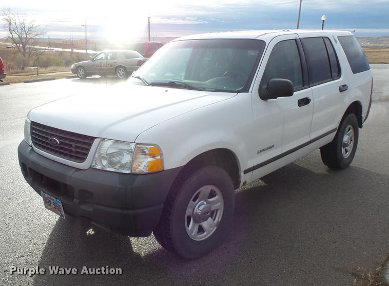 image for item DB8039 2004 Ford Explorer SUV