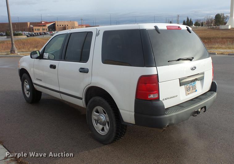image for item DB8039 2004 Ford Explorer SUV