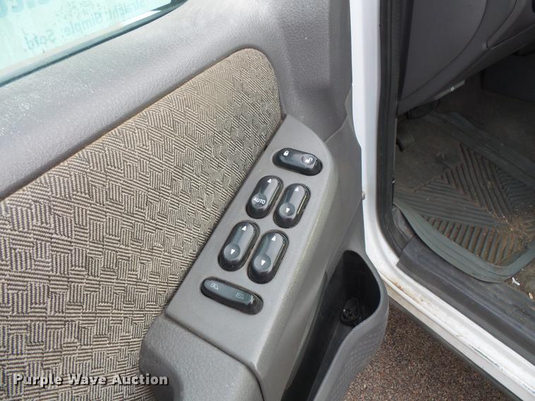 image for item DB8039 2004 Ford Explorer SUV