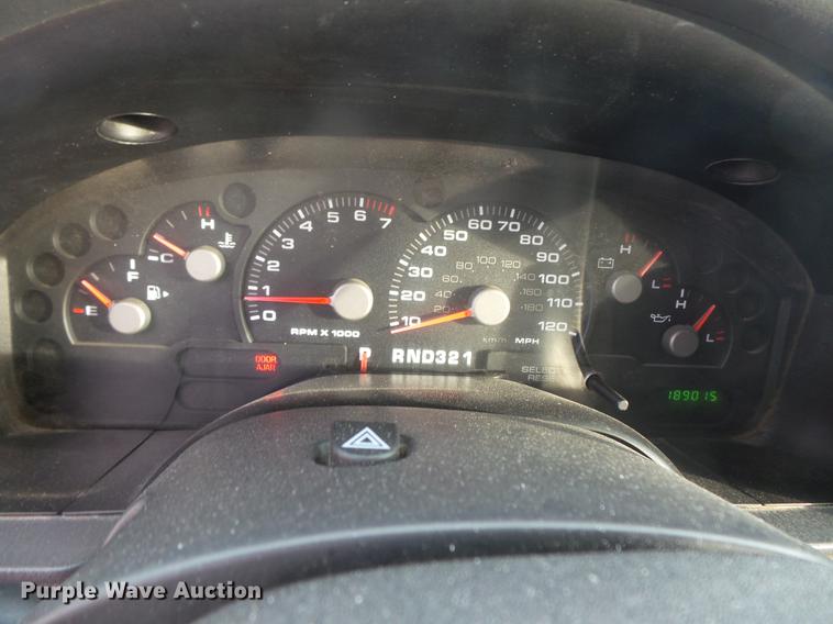 image for item DB8039 2004 Ford Explorer SUV