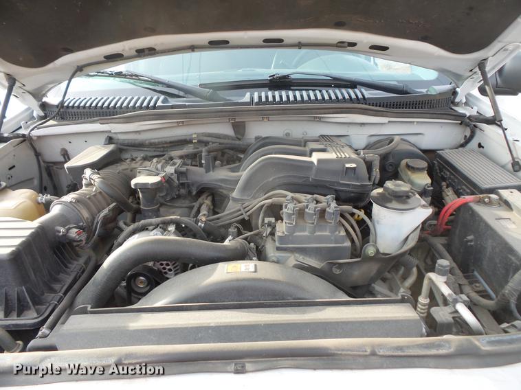 image for item DB8039 2004 Ford Explorer SUV