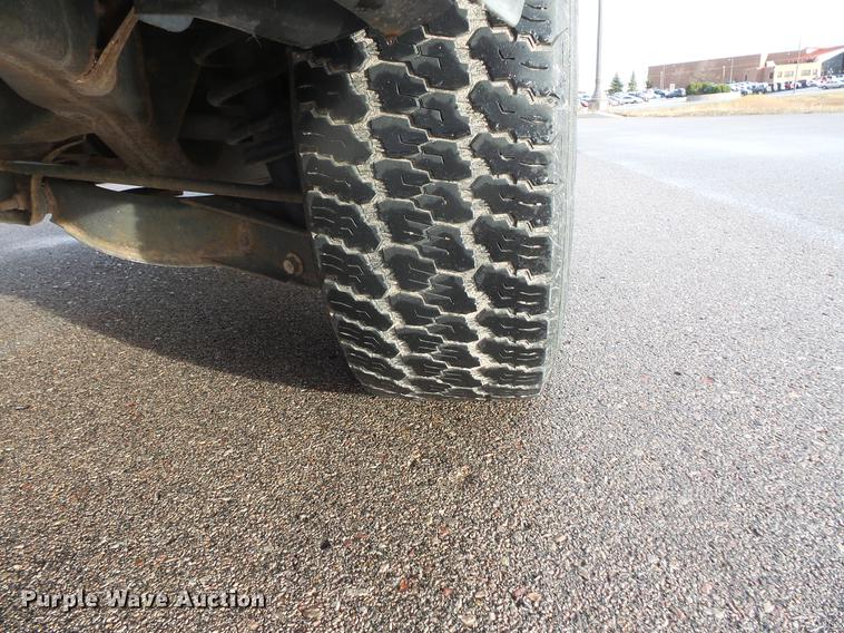 image for item DB8039 2004 Ford Explorer SUV